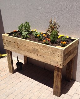 Reclaimed-wood-Garden-Planter