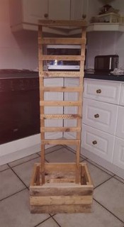 Planter-with-Trellis